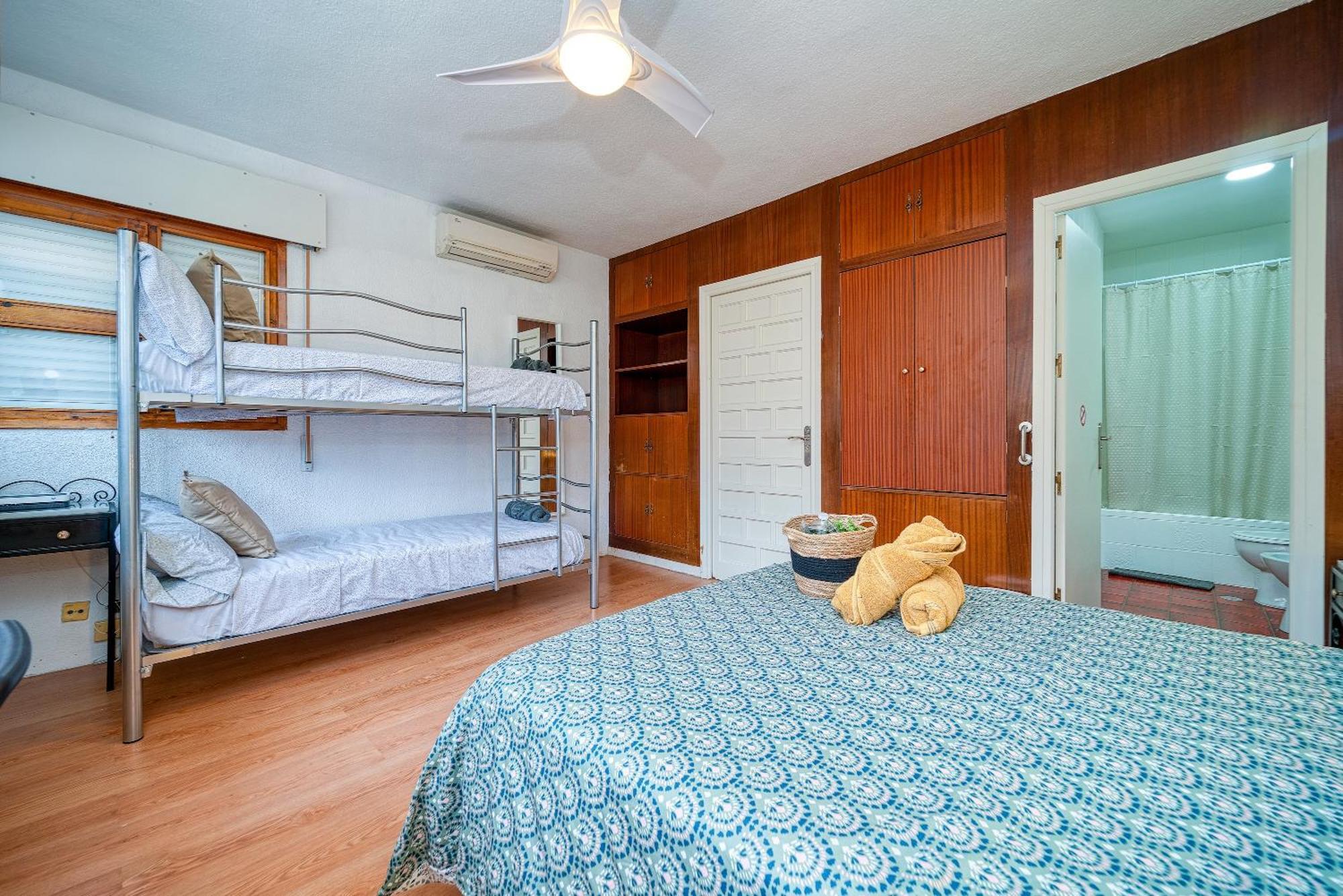 P Casacafe Madrid Calle Carlos Dubois 3 Екстер'єр фото