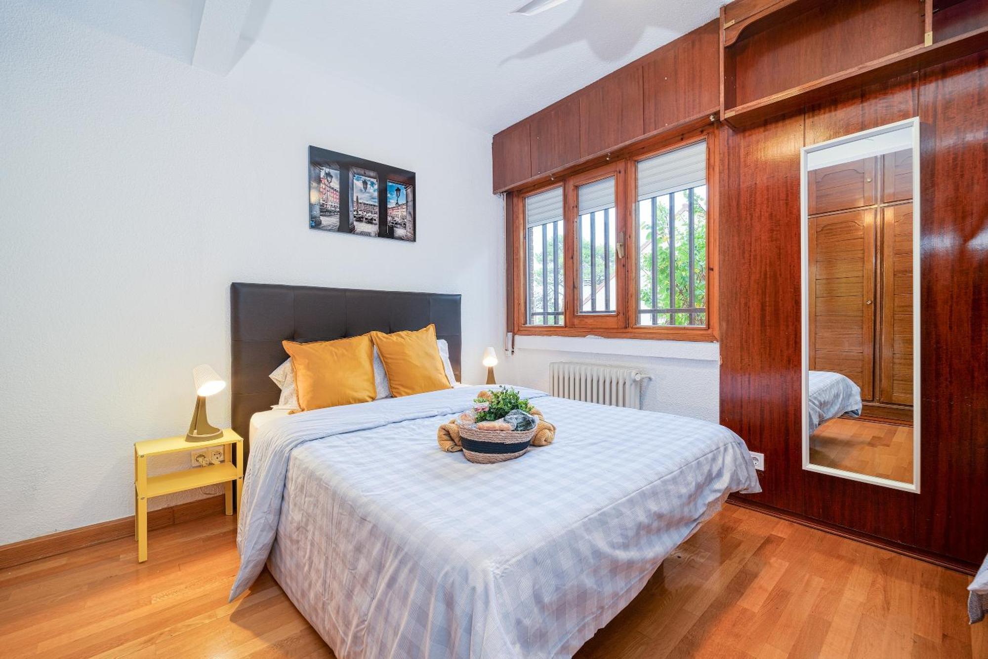 P Casacafe Madrid Calle Carlos Dubois 3 Екстер'єр фото