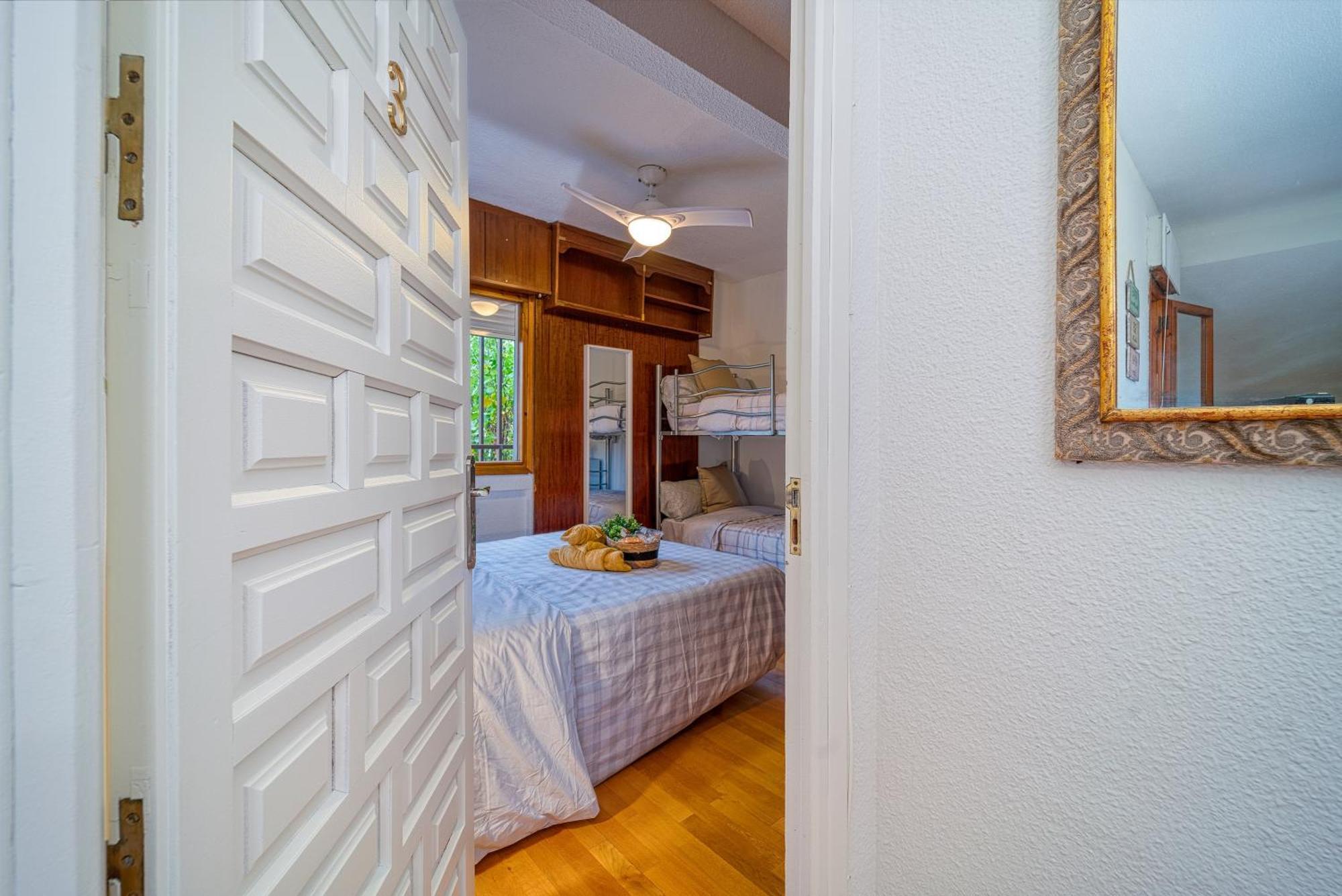 P Casacafe Madrid Calle Carlos Dubois 3 Екстер'єр фото