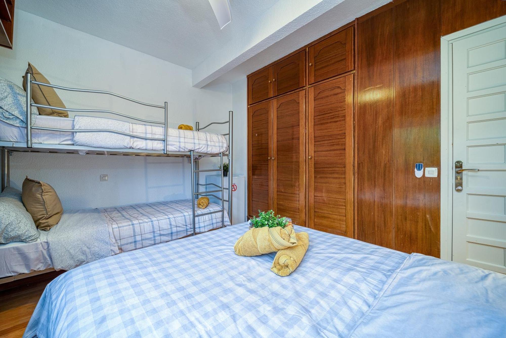 P Casacafe Madrid Calle Carlos Dubois 3 Екстер'єр фото