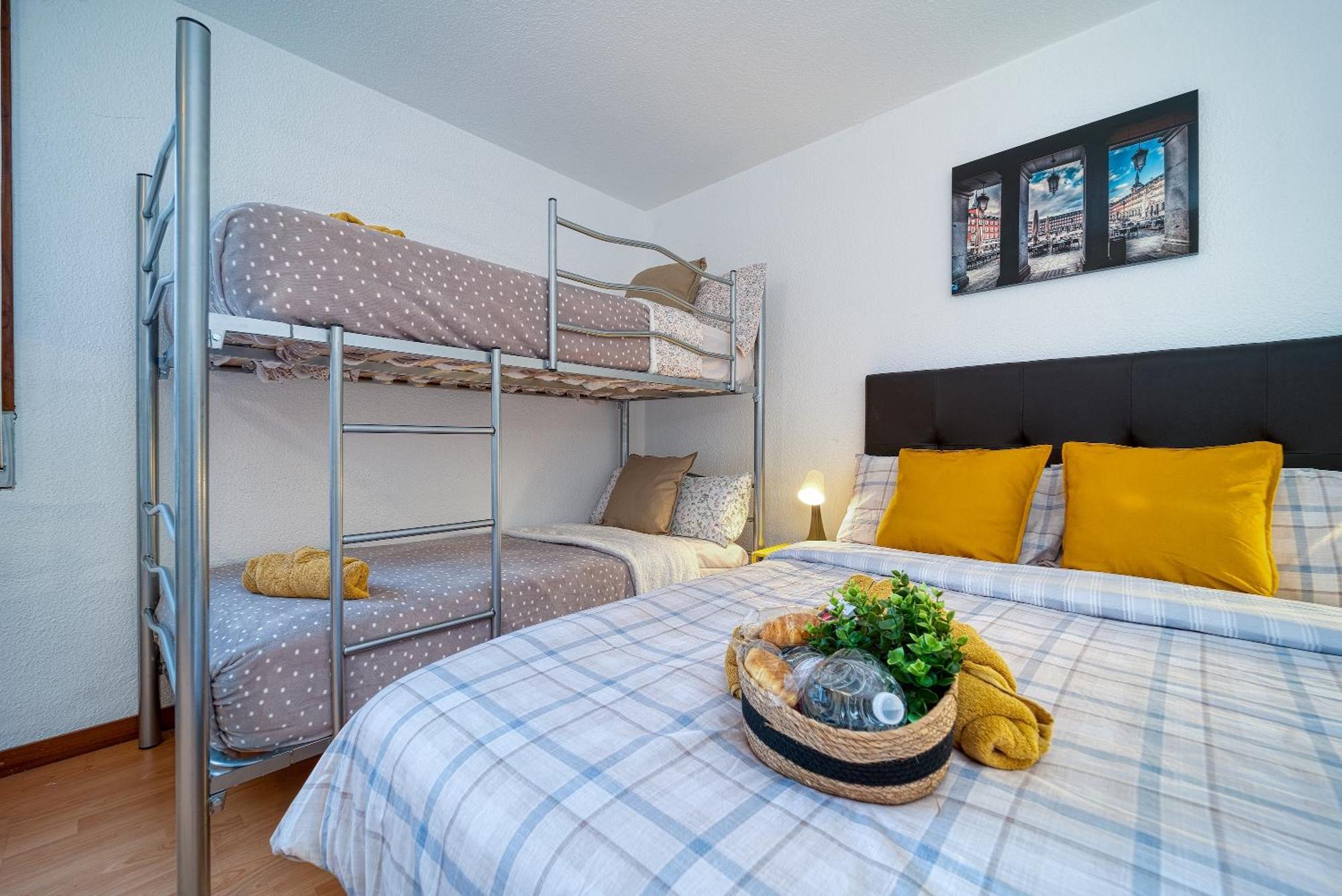 P Casacafe Madrid Calle Carlos Dubois 3 Екстер'єр фото