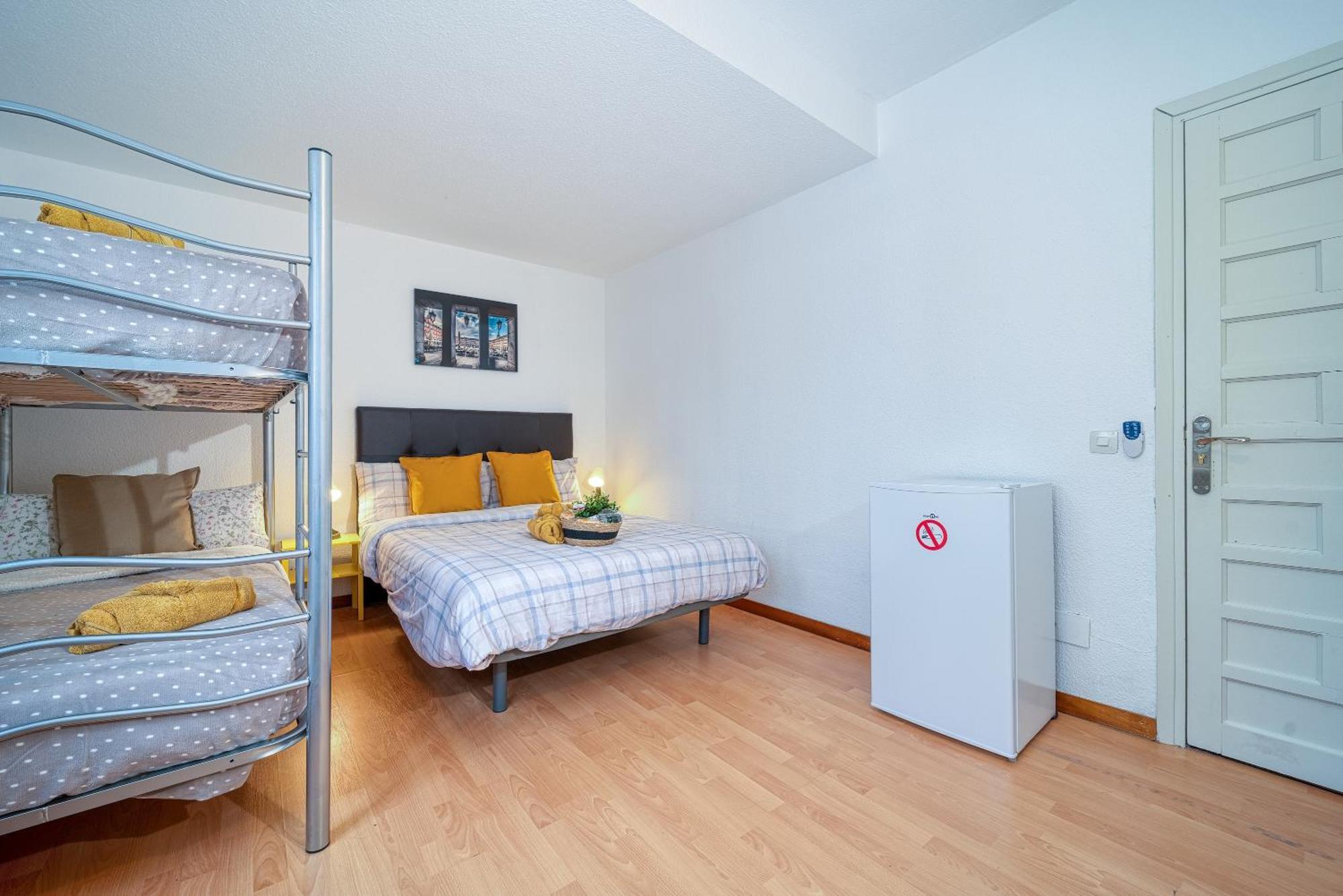 P Casacafe Madrid Calle Carlos Dubois 3 Екстер'єр фото