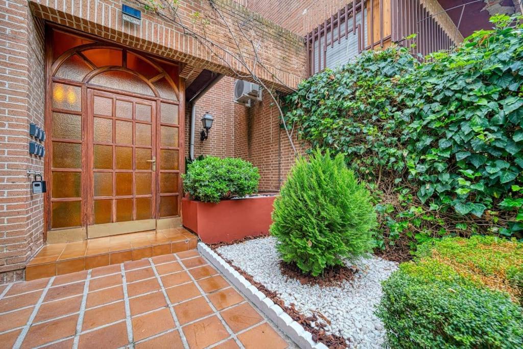 P Casacafe Madrid Calle Carlos Dubois 3 Екстер'єр фото