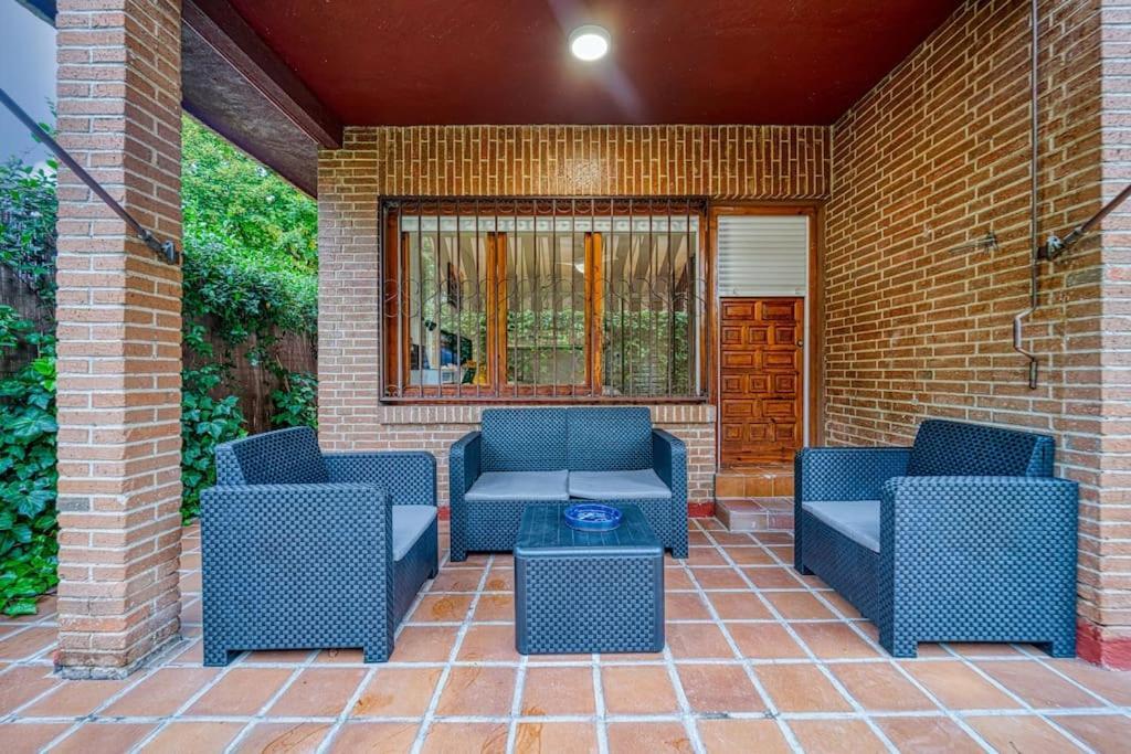P Casacafe Madrid Calle Carlos Dubois 3 Екстер'єр фото