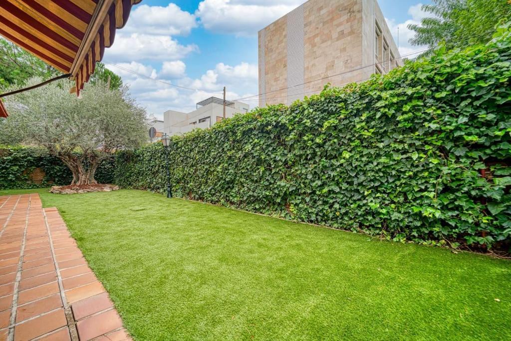 P Casacafe Madrid Calle Carlos Dubois 3 Екстер'єр фото